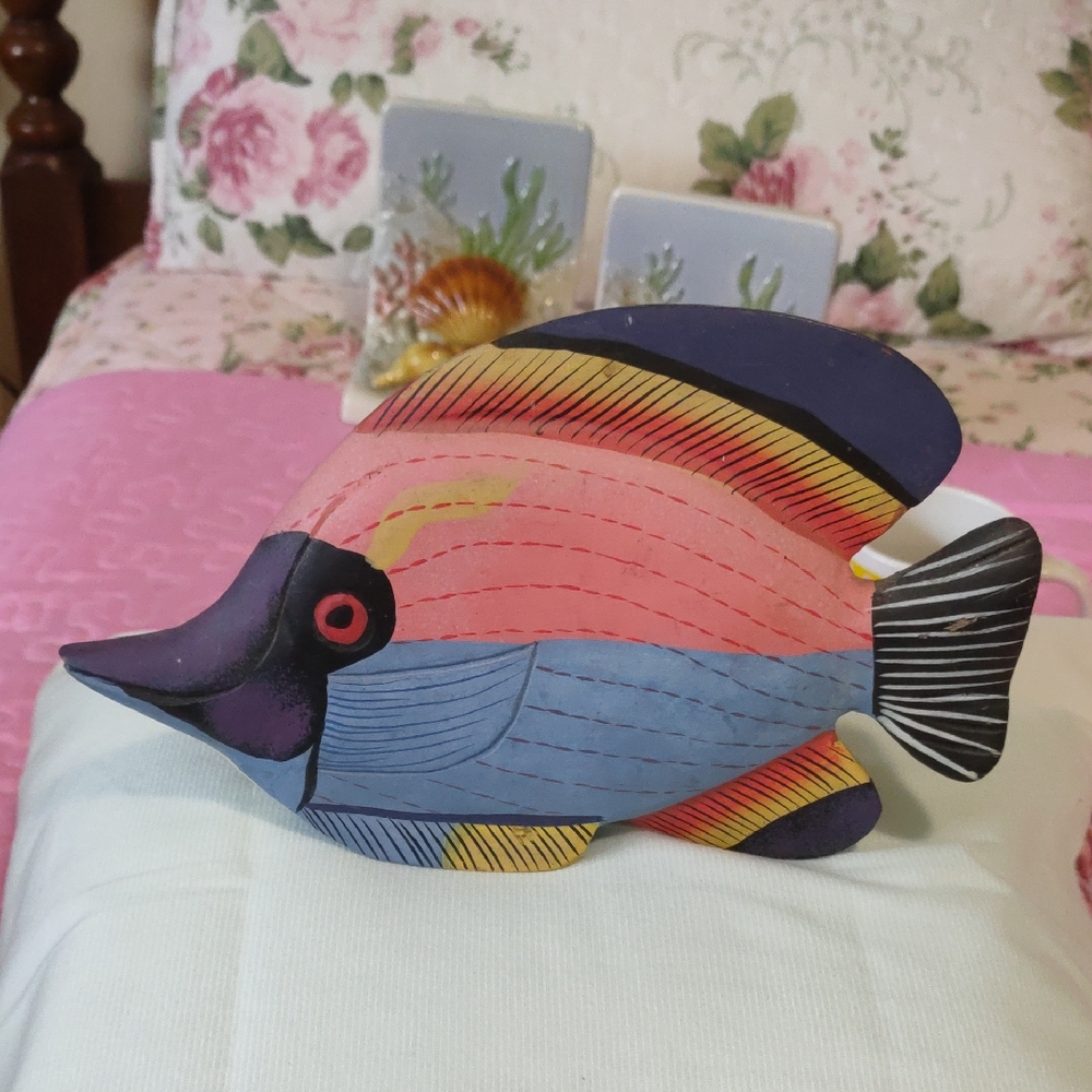 Vintage Colorful Fish Decor